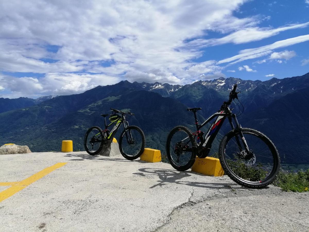 Bed and Breakfast La Valigia Bed & Bike Mantello Exterior foto